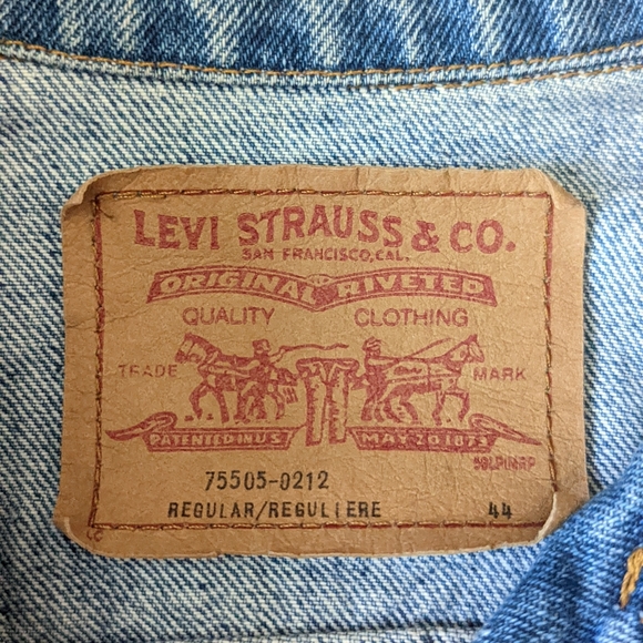 SOLD! 1970s Levis Orange Tab Denim Jacket - Picture 5 of 9